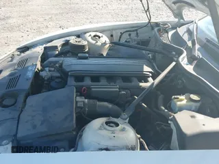 2004 BMW Z4 2.5i с VIN 4USBT33534LR67337, выставлен на аукционе IAAI как лот 43222391 с пробегом 75 725 миль миль и . История ставок и продаж доступна на DreamBid. Изображение 19.