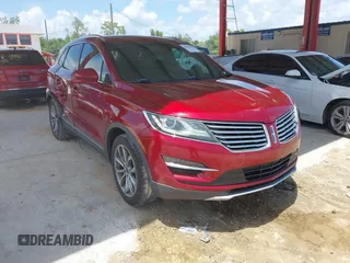 2016 Lincoln MKC Select z VIN 5LMCJ2C98GUJ19751, wystawiony jako IAAI lot #42343559 z przebiegiem 88 745 mil mil oraz . Historia ofert i sprzedaży dostępna na DreamBid. Obrazek 1.