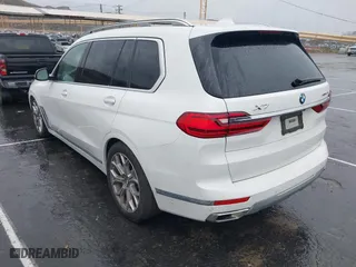 2019 BMW X7 xDrive40i with VIN 5UXCW2C57KL084137, listed as a IAAI auction lot 41662958 with 34,751 mi miles. Bid and sale history available at carsss.com. Image 3.