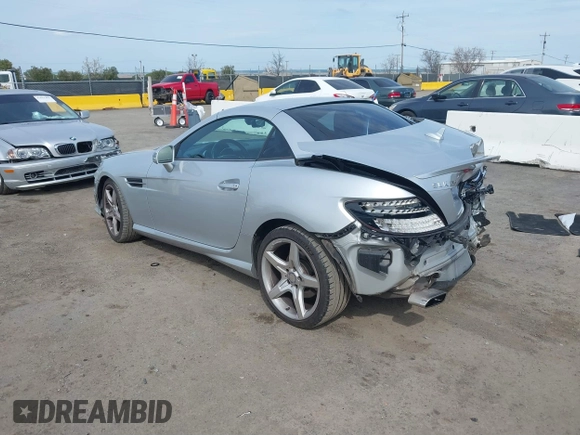 2013 Mercedes-Benz SLK 250 с VIN WDDPK4HA3DF054317, выставлен на аукционе IAAI как лот 41846772 с пробегом 90 811 миль миль и . История ставок и продаж доступна на DreamBid. Изображение 3.