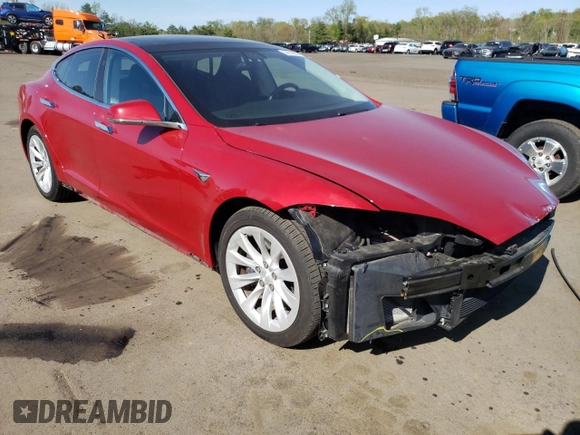 2018 Tesla Model S 75D with VIN 5YJSA1E26JF267619, listed as a Copart auction lot 54504865 with 62,733 mi miles and Salvage Title. Bid and sale history available at DreamBid. Image 4.