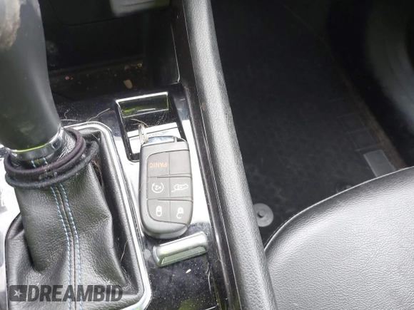 2022 Jeep Compass Latitude with VIN 3C4NJDBB9NT216660, listed as a IAAI auction lot 41505717 with 23,605 mi miles and . Bid and sale history available at DreamBid. Image 11.