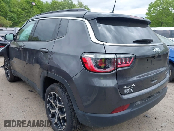 2024 Jeep Compass Limited with VIN 3C4NJDCN1RT174161, listed as a IAAI auction lot 42291929 with 2,895 mi miles and . Bid and sale history available at DreamBid. Image 3.