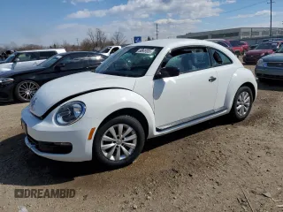 2015 Volkswagen Beetle Fleet Edition with VIN 3VWF17AT8FM647418, listed as a Copart auction lot 50605905 with 105,671 mi miles and Salvage Title. Bid and sale history available at DreamBid. Image 1.