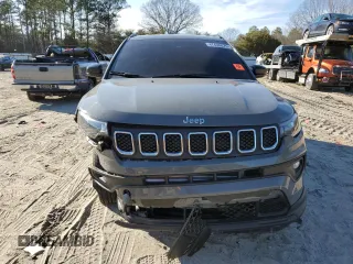 2024 Jeep Compass Latitude Lux with VIN 3C4NJDFN8RT599968, listed as a Copart auction lot 47400875 with 13,593 mi miles and Salvage title. Bid and sale history available at DreamBid. Image 5.