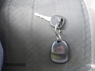 2003 Chevrolet Silverado 1500 LS с VIN 2GCEK19T431121528, выставлен на аукционе IAAI как лот 42223072 с пробегом 332 549 миль миль и . История ставок и продаж доступна на DreamBid. Изображение 11.