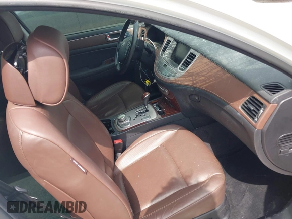 2009 Hyundai Genesis with VIN KMHGC46E39U034001, listed as a IAAI auction lot 42111636 with 116,358 mi miles and . Bid and sale history available at DreamBid. Image 5.