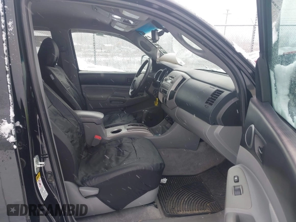 2011 Toyota Tacoma with VIN 3TMMU4FN8BM025440, listed as a IAAI auction lot 41246630 with 137,341 mi miles and . Bid and sale history available at DreamBid. Image 5.