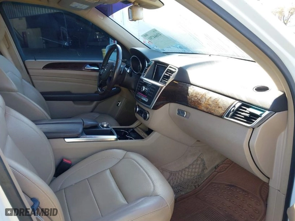 2012 Mercedes-Benz M-Class ML 350 BlueTEC with VIN 4JGDA2EB7CA003962, listed as a IAAI auction lot 41664791 with 1 mi miles. Bid and sale history available at carsss.com. Image 5.
