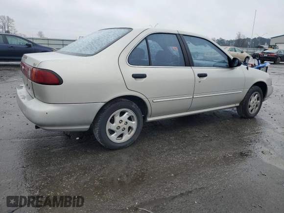 1996 Nissan Sentra XE z VIN 1N4AB41D2TC767557, wystawiony jako Copart lot #42553245 z przebiegiem 148 514 mil mil oraz Szkoda całkowita • Salvage title. Historia ofert i sprzedaży dostępna na DreamBid. Obrazek 3.