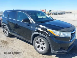 2014 Toyota Highlander LE z VIN 5TDBKRFH1ES045327, wystawiony jako IAAI lot #41992181 z przebiegiem 203 798 mil mil oraz . Historia ofert i sprzedaży dostępna na DreamBid. Obrazek 1.