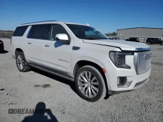 2023 GMC Yukon XL Denali with VIN 1GKS2JKL4PR349768, listed as a Copart auction lot 46332795 with 11,577 mi miles and Salvage Title. Bid and sale history available at DreamBid. Image 4.