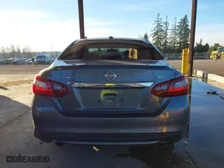 2018 Nissan Altima 2.5 SL with VIN 1N4AL3AP5JC230437, listed as a IAAI auction lot 41302389 with 92,418 mi miles. Bid and sale history available at carsss.com. Image 16.