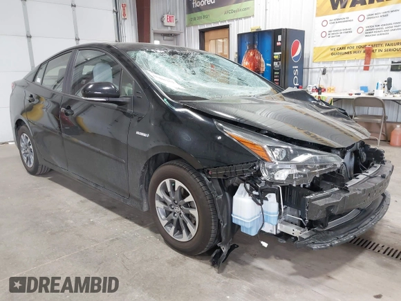 2022 Toyota Prius L Eco with VIN JTDKAMFU2N3186072, listed as a IAAI auction lot 42486252 with 5,887 mi miles and . Bid and sale history available at DreamBid. Image 1.