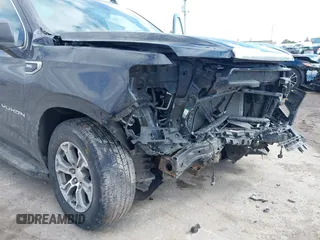 2022 GMC Yukon XL SLE with VIN 1GKS2FKD0NR326393, listed as a IAAI auction lot 41674448 with 43,807 mi miles and . Bid and sale history available at DreamBid. Image 6.