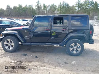 2017 Jeep Wrangler Unlimited Sahara with VIN 1C4BJWEG8HL711566, listed as a IAAI auction lot 42047290 with 147,789 mi miles and . Bid and sale history available at DreamBid. Image 15.