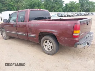 2001 Chevrolet Silverado 1500 LS with VIN 2GCEC19T911148055, listed as a IAAI auction lot 42101561 with 209,174 mi miles. Bid and sale history available at carsss.com. Image 3.