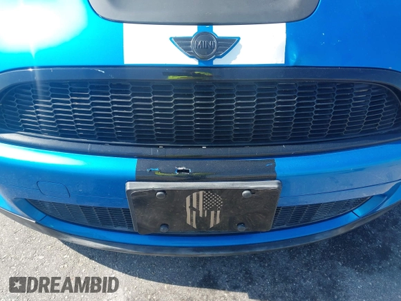 2009 MINI Hardtop S with VIN WMWMF73539TT95350, listed as a IAAI auction lot 42196663 with 75,593 mi miles and . Bid and sale history available at DreamBid. Image 12.