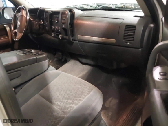 2007 Chevrolet Silverado 1500 LT w/1LT with VIN 3GCEK13M87G511191, listed as a IAAI auction lot 41370943 with 239,378 mi miles. Bid and sale history available at carsss.com. Image 5.