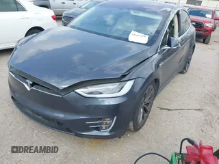 2018 Tesla Model X 75D with VIN 5YJXCDE21JF139712, listed as a IAAI auction lot 41905326 with Not Provided miles and . Bid and sale history available at carsss.com. Image 19.