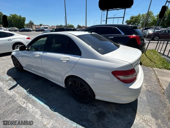 2009 Mercedes-Benz C-Class 3.0L Sport with VIN WDDGF54X69R040826, listed as a Copart auction lot 50947545 with 183,185 mi miles and Clean Title. Bid and sale history available at carsss.com. Image 3.