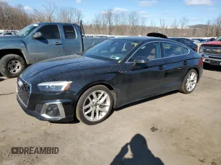 2024 Audi A5 Sportback S line Premium z VIN WAUDACF57RA112608, wystawiony jako Copart lot #46718675 z przebiegiem 5 648 mil mil oraz Szkoda całkowita • Salvage title. Historia ofert i sprzedaży dostępna na DreamBid. Obrazek 1.