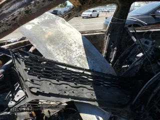 2020 Rolls-Royce Ghost z VIN SCAFK4C04LUX54823, wystawiony jako Copart lot #61144254 z przebiegiem Nie podano mil oraz Nie do naprawy. Historia ofert i sprzedaży dostępna na DreamBid. Obrazek 7.