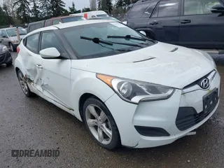 2015 Hyundai Veloster with VIN KMHTC6AD6FU236478, listed as a IAAI auction lot 41923285 with 120,079 mi miles. Bid and sale history available at carsss.com. Image 1.