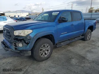 2017 Toyota Tacoma SR with VIN 5TFAX5GNXHX089478, listed as a Copart auction lot 44963455 with 39,138 mi miles and Non Repairable. Bid and sale history available at carsss.com. Image 1.
