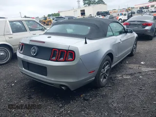 2014 Ford Mustang V6 with VIN 1ZVBP8EM3E5231996, listed as a IAAI auction lot 42537352 with 149,242 mi miles and . Bid and sale history available at DreamBid. Image 4.