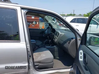 2006 Ford Escape XLT with VIN 1FMCU03166KB34803, listed as a IAAI auction lot 42425651 with 178,008 mi miles and . Bid and sale history available at DreamBid. Image 5.