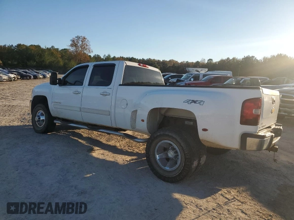 2009 Chevrolet Silverado 3500HD DRW LTZ with VIN 1GCJK936X9F180407, listed as a Copart auction lot 82584064 with 231,445 mi miles and Salvage Title. Bid and sale history available at carsss.com. Image 2.
