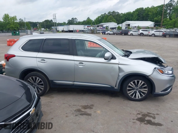 2020 Mitsubishi Outlander SE with VIN JA4AD3A39LZ034015, listed as a IAAI auction lot 42245374 with 92,992 mi miles and . Bid and sale history available at DreamBid. Image 13.