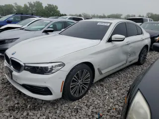 2018 BMW 5 Series 530i xDrive z VIN WBAJA7C50JWA73353, wystawiony jako Copart lot #53952815 z przebiegiem 83 311 mil mil oraz Czysty tytuł • Clean title. Historia ofert i sprzedaży dostępna na DreamBid. Obrazek 1.