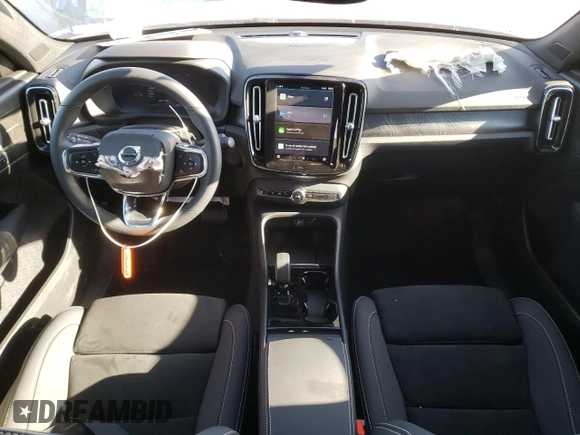 2023 Volvo C40 Ultimate z VIN YV4ED3GM3P2030853, wystawiony jako Copart lot #45003643 z przebiegiem 1 306 mil mil oraz . Historia ofert i sprzedaży dostępna na DreamBid. Obrazek 8.