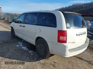 2008 Chrysler Town & Country LX with VIN 2A8HR44H58R139714, listed as a IAAI auction lot 41134005 with 184,567 mi miles. Bid and sale history available at carsss.com. Image 3.