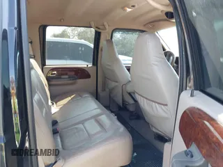 2001 Ford Super Duty F-250 XL with VIN 1FTNW21F71EB25519, listed as a IAAI auction lot 41501368 with 277,130 mi miles. Bid and sale history available at carsss.com. Image 8.