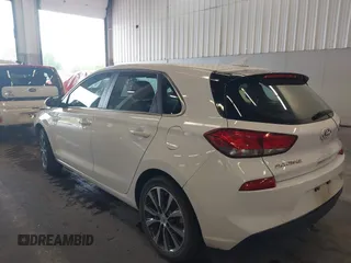 2018 Hyundai Elantra z VIN KMHH35LE0JU029275, wystawiony jako IAAI lot #39288538 z przebiegiem 17 937 mil mil oraz . Historia ofert i sprzedaży dostępna na DreamBid. Obrazek 3.