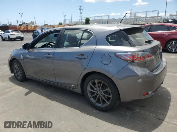 2013 Lexus CT 200h z VIN JTHKD5BH6D2158445, wystawiony jako Copart lot #56818005 z przebiegiem Nie podano mil oraz Szkoda całkowita • Salvage title. Historia ofert i sprzedaży dostępna na DreamBid. Obrazek 2.