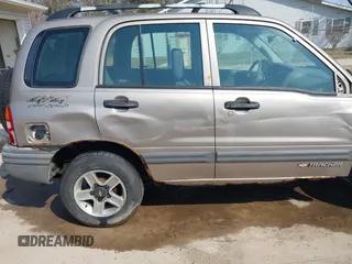 2002 Chevrolet Tracker with VIN 2CNBJ13C026911257, listed as a IAAI auction lot 41760465 with 135,549 mi miles and . Bid and sale history available at DreamBid. Image 19.