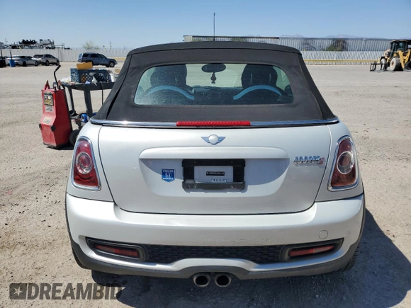 2011 MINI Convertible S with VIN WMWZP3C55BTX84489, listed as a Copart auction lot 57680375 with 86,313 mi miles and Clean title. Bid and sale history available at DreamBid. Image 6.