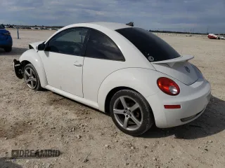 2009 Volkswagen New Beetle Coupe S with VIN 3VWRW31C49M511136, listed as a Copart auction lot 89188835 with 114,619 mi miles and Salvage Title. Bid and sale history available at carsss.com. Image 2.