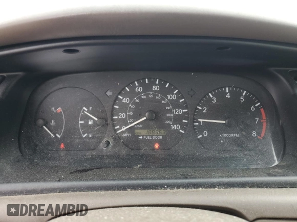 2000 Toyota Camry CE z VIN 4T1BG22K6YU991932, wystawiony jako Copart lot #55588155 z przebiegiem 188 363 mil mil oraz Szkoda całkowita • Salvage title. Historia ofert i sprzedaży dostępna na DreamBid. Obrazek 9.