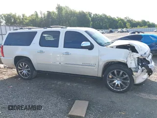 2010 Chevrolet Suburban LTZ with VIN 1GNUCKE00AR176516, listed as a IAAI auction lot 42326903 with 189,777 mi miles and . Bid and sale history available at DreamBid. Image 14.