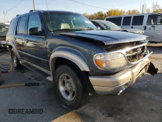 2001 Ford Explorer Eddie Bauer z VIN 1FMZU84P11UB51758, wystawiony jako Copart lot #77895184 z przebiegiem 191 464 mil mil oraz Szkoda całkowita • Salvage title. Historia ofert i sprzedaży dostępna na DreamBid. Obrazek 4.