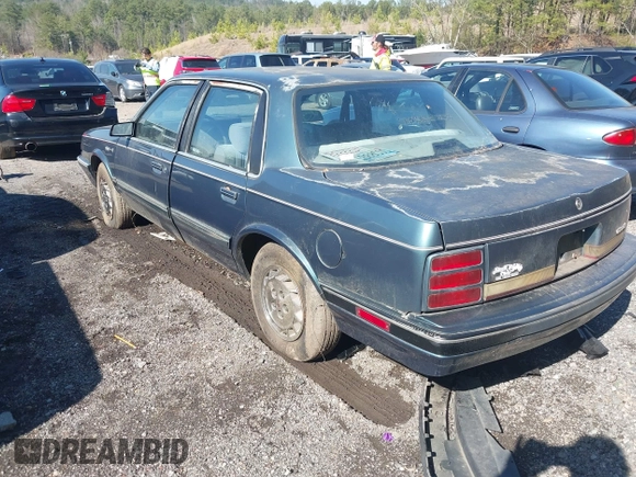 1993 Oldsmobile Cutlass Ciera S with VIN 1G3AG55N5P6317040, listed as a IAAI auction lot 41777055 with 208,984 mi miles and . Bid and sale history available at DreamBid. Image 3.