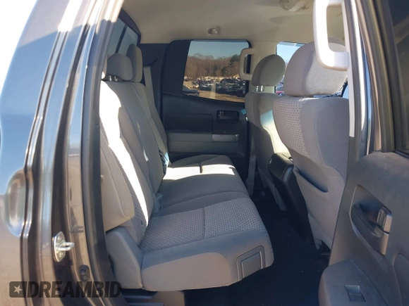2013 Toyota Tundra z VIN 5TFRM5F18DX062669, wystawiony jako IAAI lot #41492200 z przebiegiem 100 531 mil mil oraz . Historia ofert i sprzedaży dostępna na DreamBid. Obrazek 8.