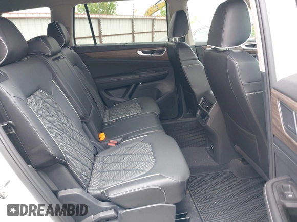 2024 Volkswagen Atlas SEL Premium R-Line with VIN 1V2FR2CA7RC598307, listed as a IAAI auction lot 42326908 with 16,792 mi miles and . Bid and sale history available at DreamBid. Image 8.