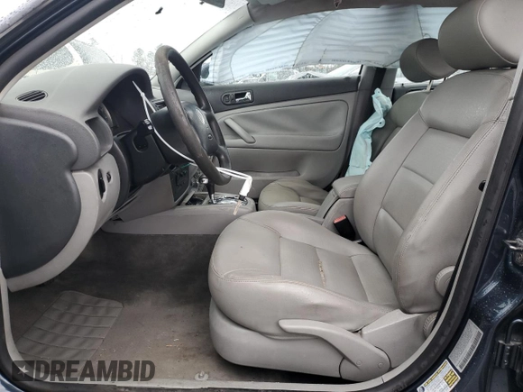 2004 Volkswagen Passat GL with VIN WVWMD63B74P192522, listed as a Copart auction lot 84493224 with 137,689 mi miles and Salvage title. Bid and sale history available at DreamBid. Image 7.