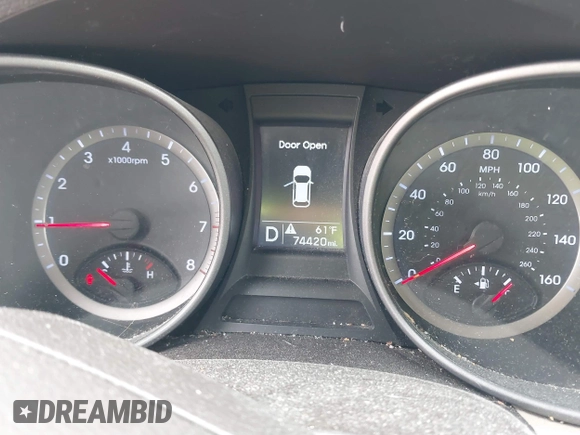2016 Hyundai Santa Fe z VIN 5XYZU3LB0GG318165, wystawiony jako IAAI lot #42158474 z przebiegiem 74 420 mil mil oraz . Historia ofert i sprzedaży dostępna na DreamBid. Obrazek 7.